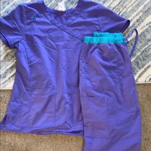 Perfect never used light purple scrubs